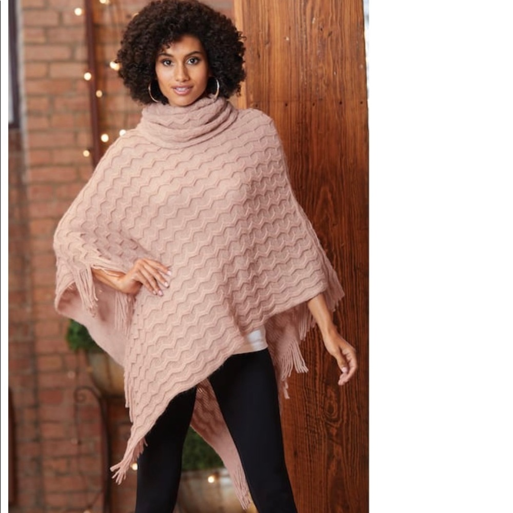 ZIGZAG PONCHO MONROE & MAIN